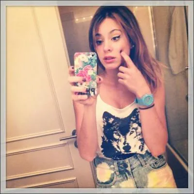 Quel est le @ du compte Instagram (rseau social) de Martina ?