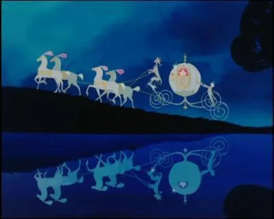 Qui sont les animaux et le lgume transforms pour  donner vie  au carrosse de Cendrillon ?