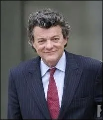 De quelle ville du Nord-Pas-de-Calais Jean-Louis Borloo tait-il le maire de 1989  2002 ?