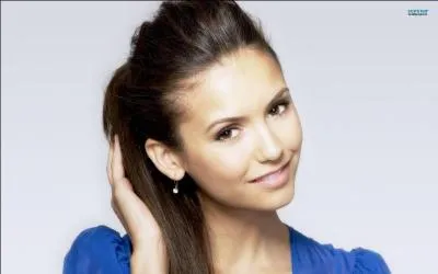 Quel est le nom de famille d'Elena ?