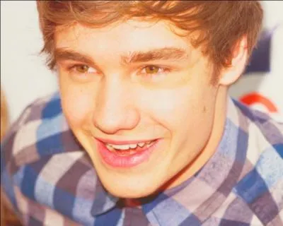 Comment s'appelle sa petite amie ? (novembre 2013)