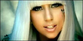 Qui est cette chanteuse ?