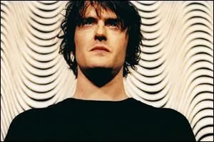 Jason Pierce :  ladies and gentlemen we are floating in space . Ce gentleman britannique nous a fait planer avec ses deux groupes ! Lesquels ?