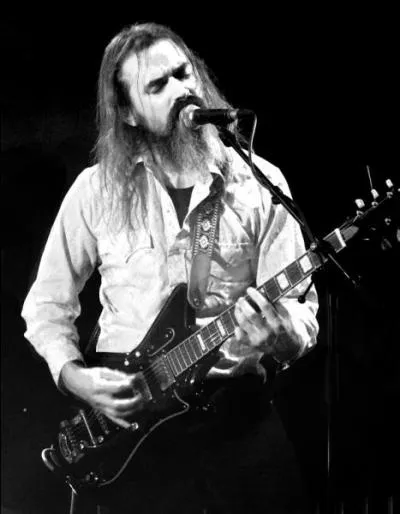 Ripley Johnson : ce gentleman opre au sein de deux groupes de la bouillonnante et foisonnante scne rock de San Francisco. Quels sont ces deux groupes de rock plutt psychdliques ?