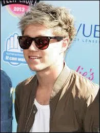 De quel chanteur est-il fan ?