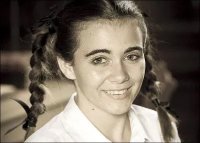 Qui est cette �l�ve du pensionnat du Val ?