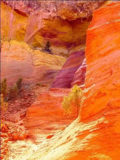 Quel sentier pourrez-vous suivre  Roussillon dans le Vaucluse ?