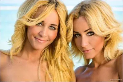 Avec qui Julien est-il sorti dans la villa ?