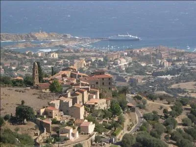 Le port de  la cit paoline  ou Lisula, commune de Haute-Corse, en plein cur de la Balagne, est le troisime port de Corse pour l'importance du trafic passagers et marchandises. Quelle est cette ville construite par Pascal Paoli, dont le nom officiel tait Isollarossa jusqu'en 1848 ?