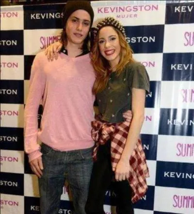 Son fr�re s'appelle...