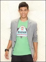 Dans la srie, comment se nomme son frre ?