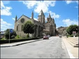 Quelle commune est surnomme  la cit gantire  ?