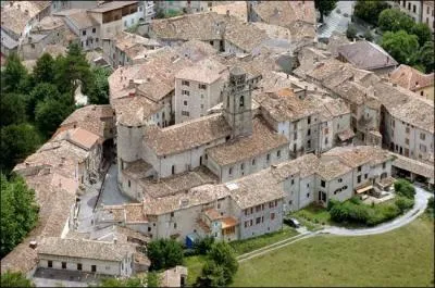 Vous, vous reprenez du fromage, la tomme d'Annot au lait de ---- vous plat. De quelle rgion vient-elle ?