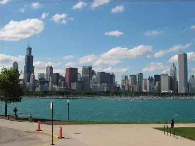 Quelle est cette ville bien connue pour l'affrontement entre Eliott Ness et Al Capone lors de la priode de la prohibition ?