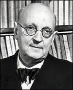 N en 1884  Paris, mdecin, crivain et pote, clbre pour mon cycle romanesque de 10 volumes parus entre 1933 et 1945 s'intitulant  La chronique des Pasquiers . Acadmicien, lu en 1935, mdecin aide-major dans des units d'auto-chirurgie pendant la guerre, pre du grand compositeur qui porte mon nom et dont le prnom et Antoine, je dcde le 13 avril 1966 :