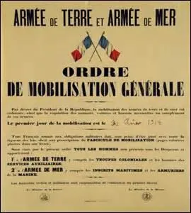 En vrit, cet assassinat n'est qu'un prtexte qui vient cristalliser des tensions issues de contentieux antrieurs, comme : la perte de l'Alsace-Lorraine en 1871 ct franais ou des rivalits d'ordres conomique, politique ou colonial. Cet attentat met seulement le feu aux poudres, dont la mche tait dj bien allume, mais  quelle date de 1914 la France entre-t-elle officiellement en guerre ?
