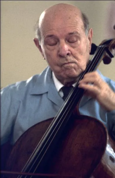 Comment se nommait ce grand violoncelliste espagnol qui, parait-il, jouait tous les matins une des suites pour violoncelle de Bach (il y en a 6) et le dimanche les 6  la suite... ! ?