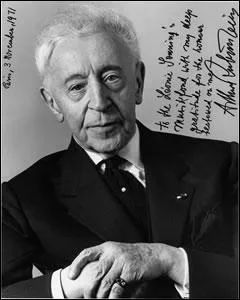 Ce trs grand pianiste, homonyme d'un compositeur polonais, tait un  joyeux luron  trs amusant et trs  tonique . Il est mort en 1982. De qui s'agit-il ?