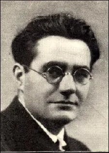 Quel est ce militant du parti communiste qui fut ensuite d'extrme droite ?