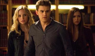 Qui est la tante d'Elena et Jeremy ?