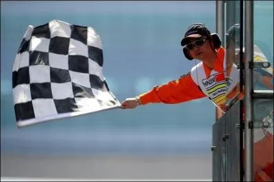 D'abord publie en Sude  titre posthume, quelle nouvelle commence par cette phrase :  Sur le grand paquebot qui  minuit devait quitter New York  destination de Buenos-Aires, rgnait le va-et-vient habituel du dernier moment.   ?