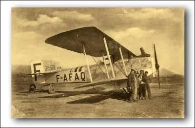  Lorsque j'avais six ans j'ai vu, une fois, une magnifique image, dans un livre sur la Fort Vierge qui s'appelait  Histoires Vcues . Quel roman s'ouvre par ces lignes ?