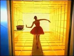  le chaperon rouge  est un film publicitaire ralis par Luc Besson en 1998 dans la nouvelle campagne pour le parfum ...