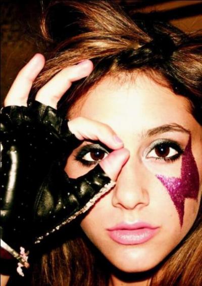 Quel est son compte twitter officiel ?