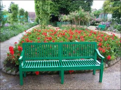 Ce meuble peut se montrer rustique et convivial  la fois, avec son ct  multiplace . Comment l'appelle-t-on ?