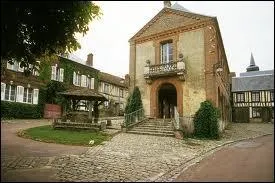 Nous allons visiter la commune picarde de Gerberoy. Classe parmi les Plus Beaux Villages de France, elle se situe dans le dpartement n ...