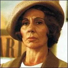 Quel est le nom correct de cette actrice, inoubliable dans  Vipre au poing  ou  La folie des grandeurs  ?