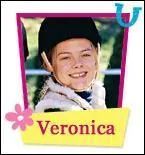 Comment s'appelle cette fille en vrai ?