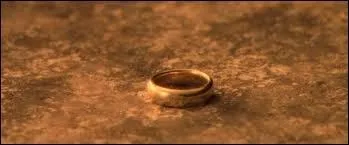 Dans  La communaut de l'anneau , quel(s) personnage(s) ne sont/n'est pas assis au conseil de l'anneau  Foncombe ?