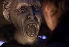 Ils envoient leurs victimes dans le pass pour absorber l'nergie de leur avenir, celui qu'ils auraient pu avoir. Mais ils ont un point faible, lequel ?