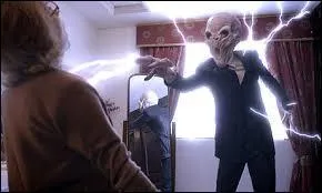 Ils vivent principalement dans des galeries qui courent sous toute la surface de la Terre. Grce  la trace qu'ils laissent dans nos souvenirs, ils peuvent nous contrler  leur guise. Ils possdent un point faible, et pas des moindres :