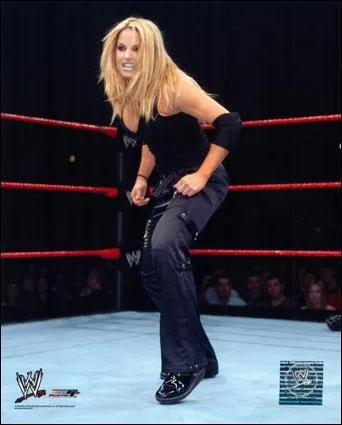 Trish stratus t dans quelle clan ?