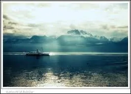 Un de ces trois lacs est franco-suisse, lequel ?