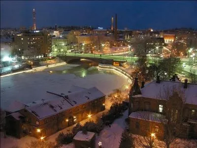 Dans quel pays peut-on croiser des Tamperois, habitants de la ville de Tampere ?