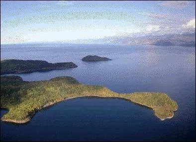 Comment s'appelle le lac le plus profond du monde ? (situé en Russie)