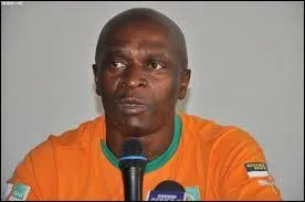 Qui est cet entraineur ?