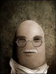 Je suis n en 1869 et je suis mort en 1948. J'tais un dirigeant politique, un important guide spirituel de l'Inde et du mouvement pour l'indpendance de mon pays. Qui suis-je ?