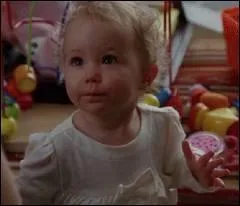 Que pouvez-vous me dire sur cette petite fille ?