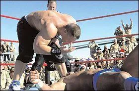 Face  quelle superstar John Cena a-t-il disput son premier combat ?