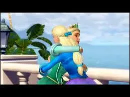 Qui est cette femme qui est avec Ro ?