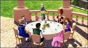 Quel est ce personnage habill en rose dans l'image ?