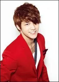 Quel est son nom de scne ?