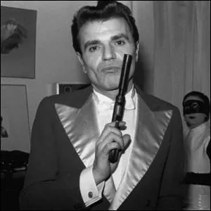 Comment s'appelle ce Jean-Pierre, comdien turbulent et surdou ?