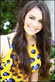 Que fait Lisa dans le groupe ?