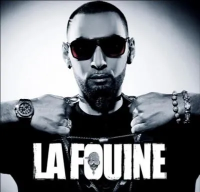 Tout le monde connait a :  Je te tiens, tu me tiens, par la barbichette, le premier qui rira, aura une tapette !   La Fouine l'a parodie, et que dit-il ?
