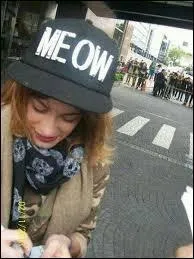 Avec qui Violetta sort-elle ?